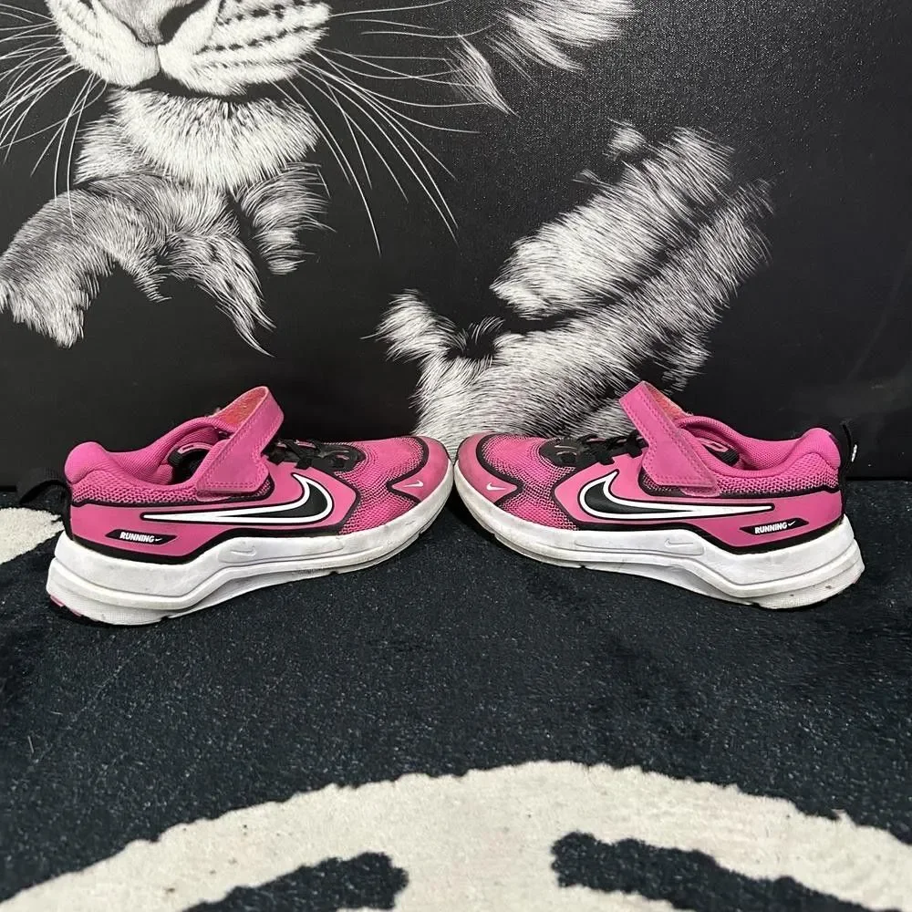 Nike Cosmic Runner PS HM4400-602 Athletic Sneaker Girls 1.5Y Pink Mesh Running